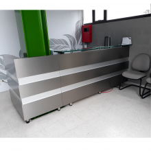 Recepción Sencilla Fórmica plateada